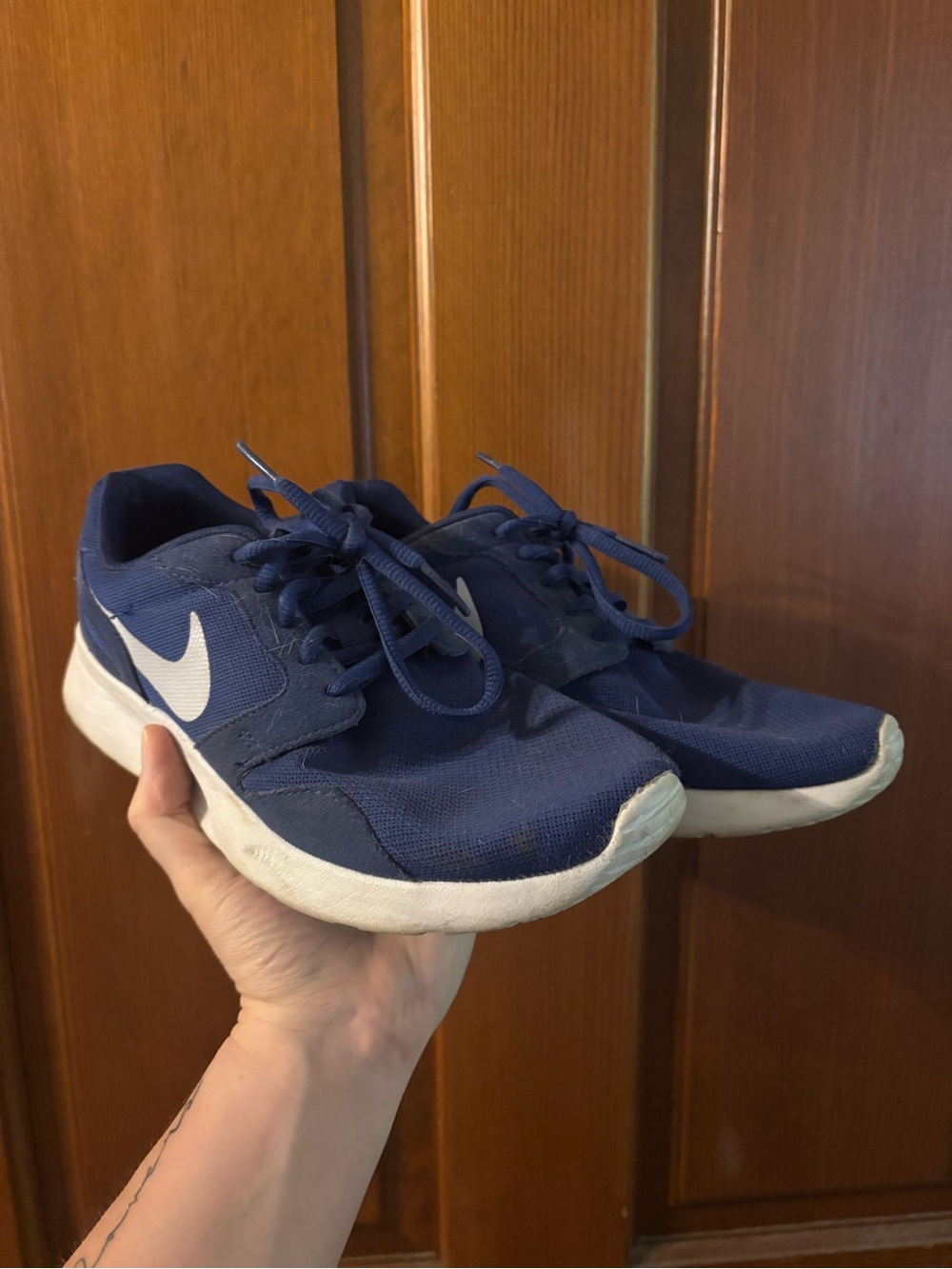 Nike Women’s Blue and White Lace-Up Sneakers